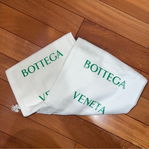 Bottega Veneta Men's Red/Orange Quilted Rubber Slide Sandals - Picture 9 of 16